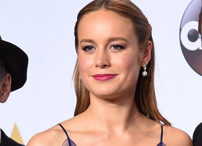 Brie Larson Thanks Boyfriend Alex Greenwald In Oscars Acceptance Speech