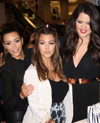 Kourtney Kardashian And Sisters