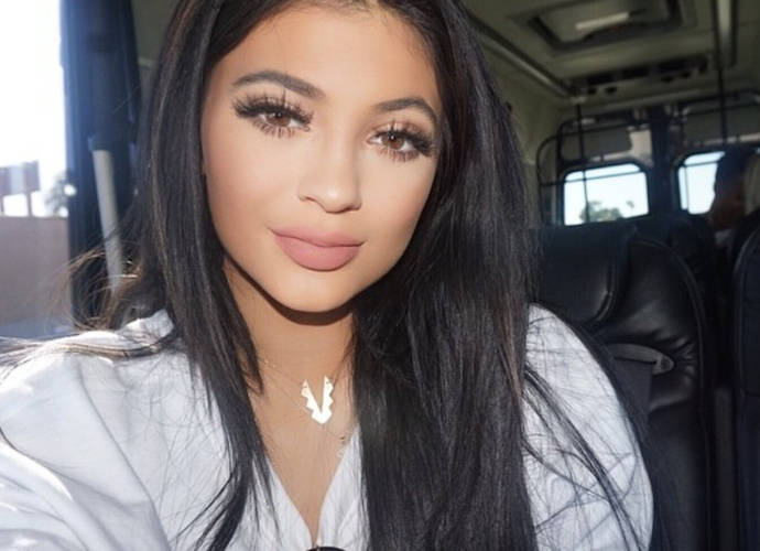 Kylie Jenner Tweets Complaints About Snapchat, App Shares Drop $1.3 Billion In Value