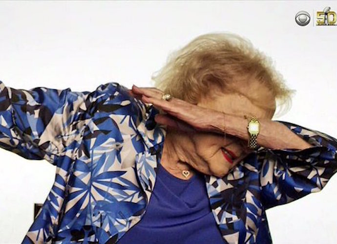 Betty White Says She Taught Cam Newton How To Dab