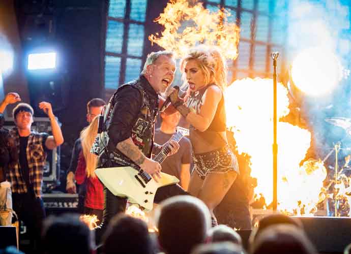 Metallica & Lady Gaga Play “Moth Into Flame” At Grammys 2017 Despite Mic Issues [VIDEO]