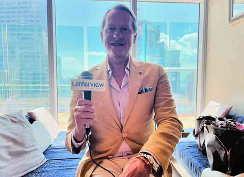 Carson Kressley Biography: In His Own Words Exclusive Video, Photo, News