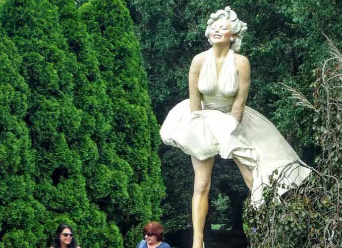 Controversial “Forever Marilyn” Statue Set To Return To Palm Springs