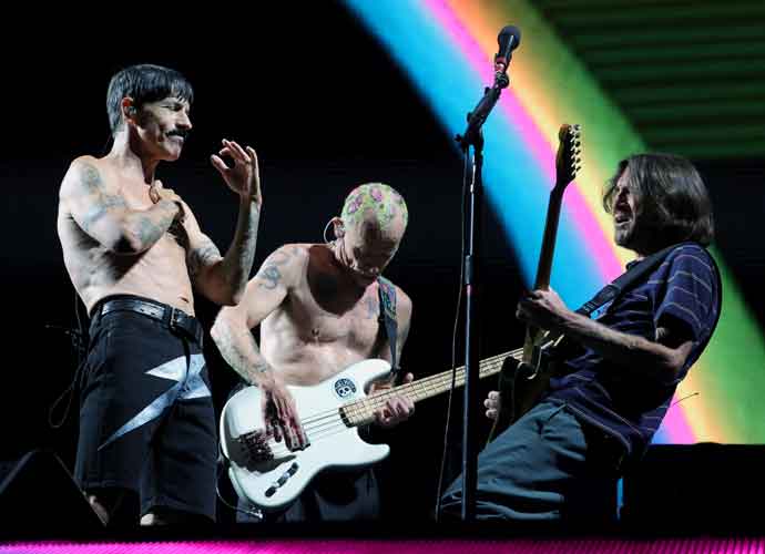 Red Hot Chili Peppers Rock Out Shirtless In Las Vegas