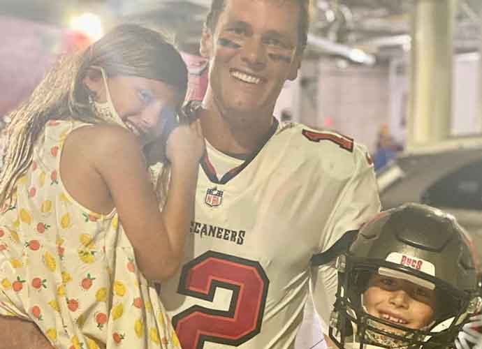 Tom Brady’s Wife, Gisele Bundchen, Shares Photo For His 45th Birthday With Kids Vivian & Benjamin