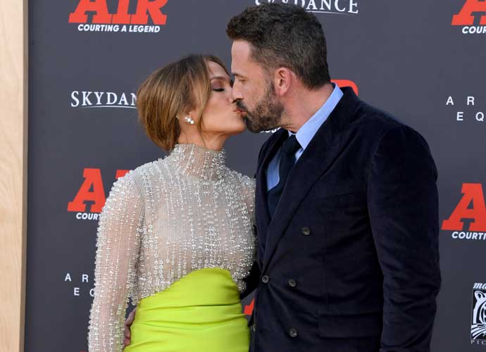 Ben Affleck Spotted Without Wedding Ring Amid Jennifer Lopez Divorce Speculation