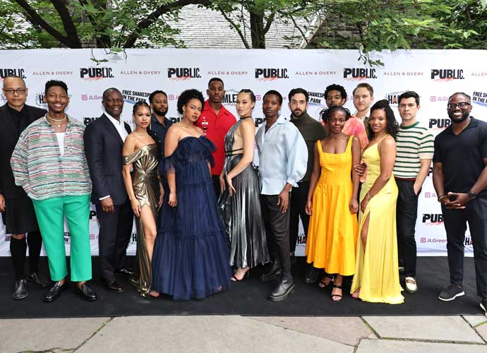 ‘Hamlet’ Cast Gather For Photo At NYC’s Shakespeare In The Park