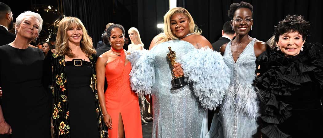 Da’Vine Joy Randolph Celebrates Her Oscar Win With All-Star Girl Squad Backstage