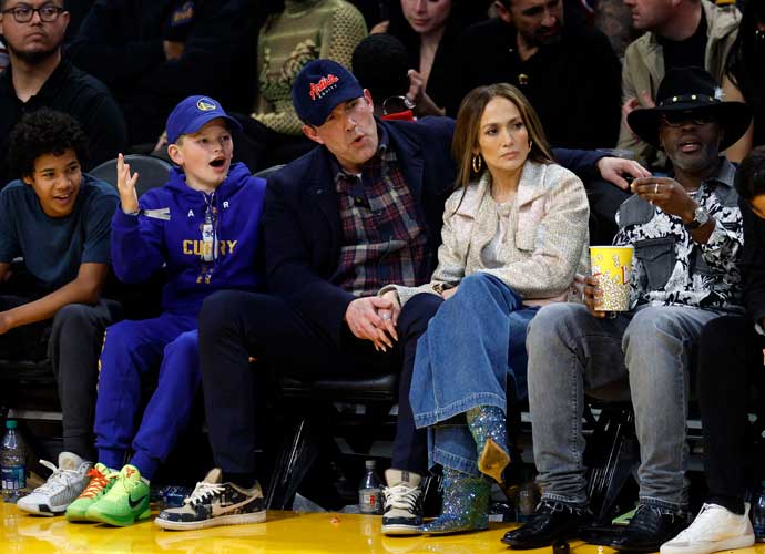 Jennifer Lopez & Ben Affleck Sitting Courtside His Son At Lakers-Warriors Game
