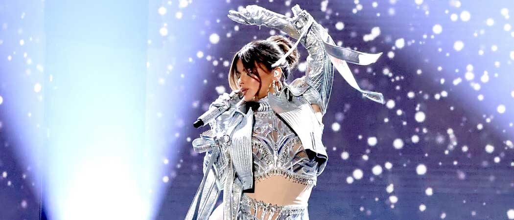 Nelly Furtado Performs In Stunning Silver Outfit At The JUNO Awards