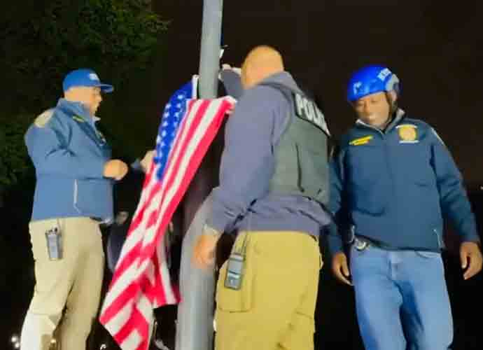 After Clearing Columbia University Student Protesters, Officers Remove Palestinian Flag & Raise The Stars & Stripes On Flagpole