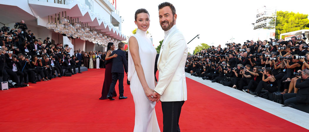 Justin Theroux & Nicole Brydon Bloom Reveal Engagement On ‘Beetlejuice Beetlejuice’ Red Carpet At Venice Film Festival  