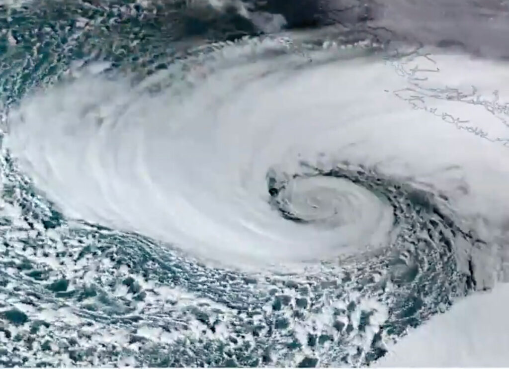 VIDEO: Massive ‘Bomb Cyclone’ Approaches Pacific Northwest With 68 MPH Winds