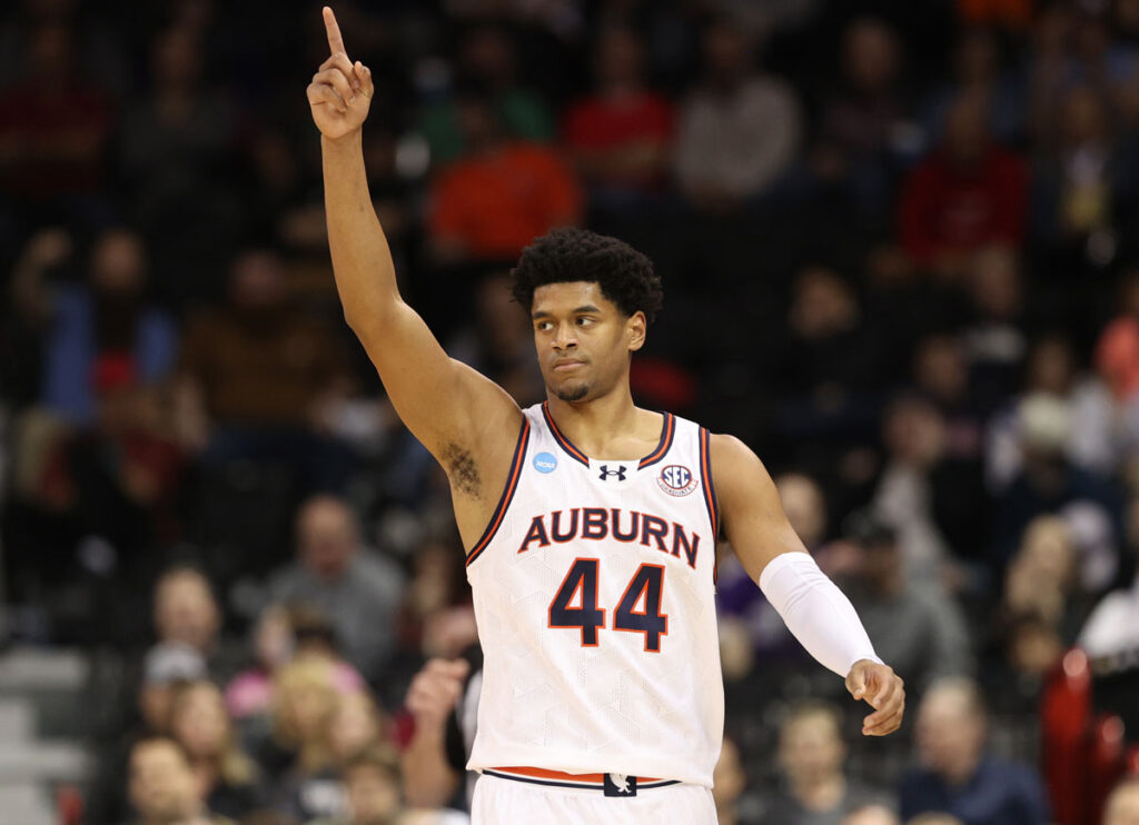 Feds Investigating After Auburn Men’s Basketball Flight Is Diverted After ‘In-Flight Altercation’