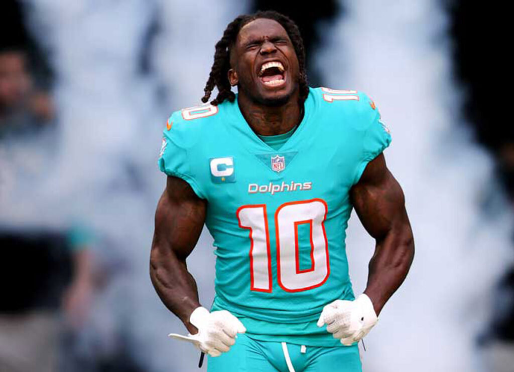 Dophins’ Tyreek Hill Blames Miami Police For Wrist Injury During Arrest For Careless Driving