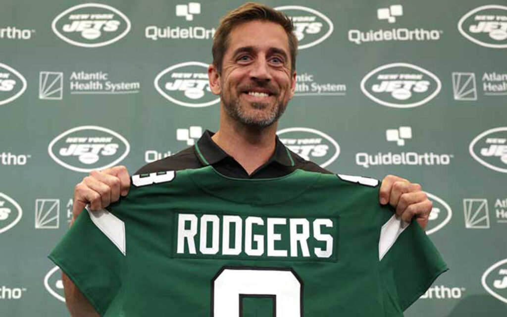 Jets’ QB Aaron Rodgers Says He’s Lost Friends Due To Conservative Views: ‘It Was Heartbreaking’