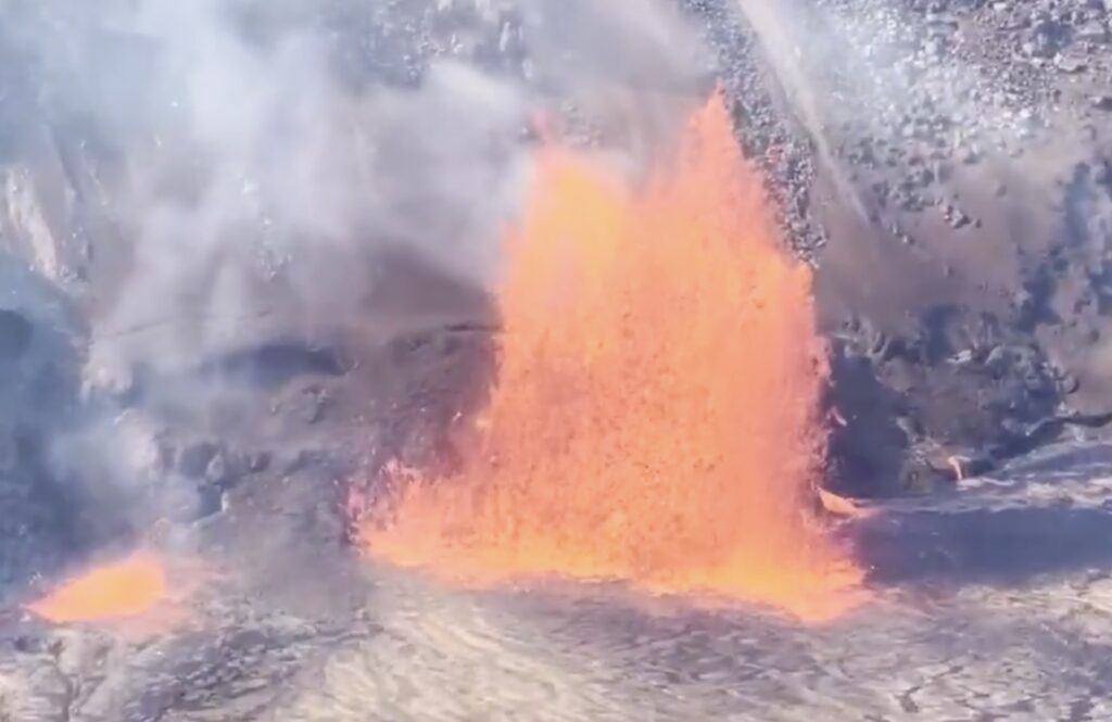 VIDEO: Glowing Red Lava Fountains Erupt At Kilauea In Spectacular Christmas Display