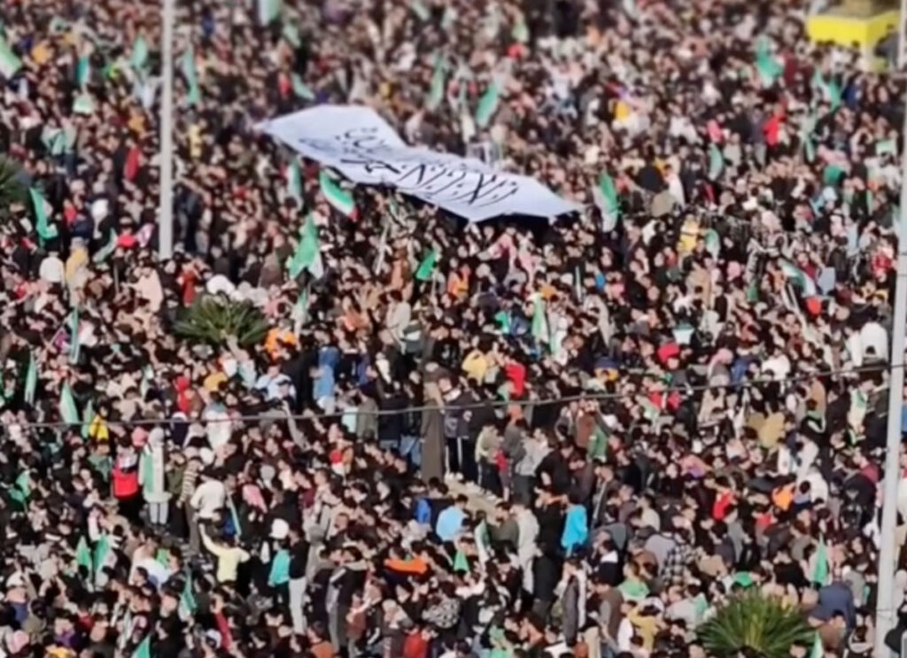 VIDEO: Tens Of Thousands Of Syrians Rally To Celebrate Victory Over Assad At Request Of Rebel Leader Abu Mohammed al-Jolani