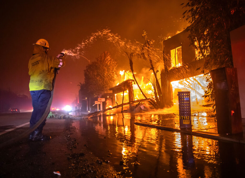 Man Arrested After Firefighters Catch Him Starting Fires In Los Angeles