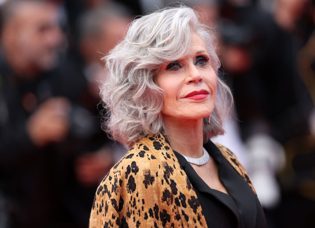 Jane Fonda Delivers Defense Of ‘Woke’ Accepting SAG Awards Lifetime Achievement Prize: ‘It Just Means Giving A Damn About Other People’