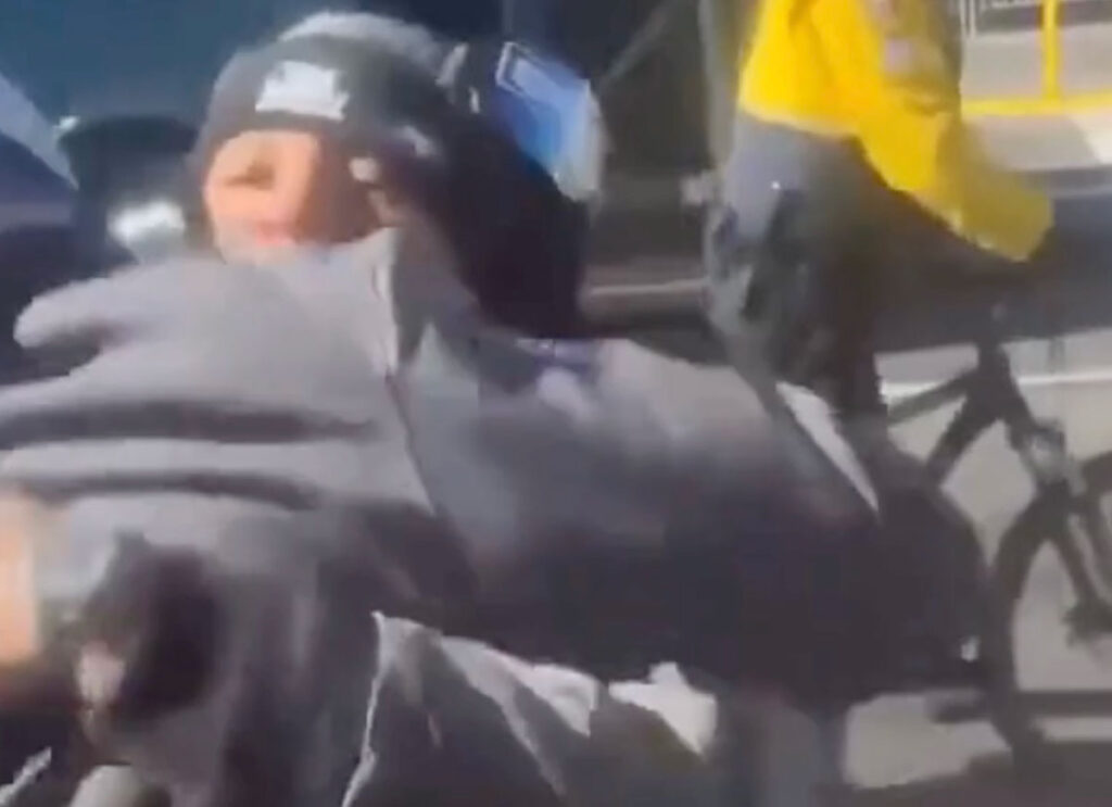 VIDEO: Saquon Barkley Scoops Up Ball Boy From Crowd At Eagles Super Bowl Parade & Walks Along Route