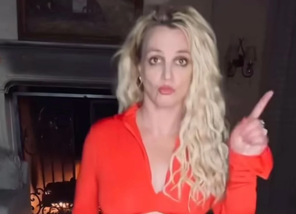 Britney Spears Shows Off Her Physique In New Posts Amid Concerns About Her Relationship With Felon Boyfriend