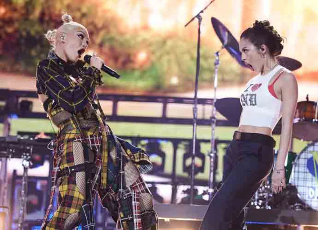 Gwen Stefani Slammed By Fans On Social Media  For Appearing To Support Tucker Carlson