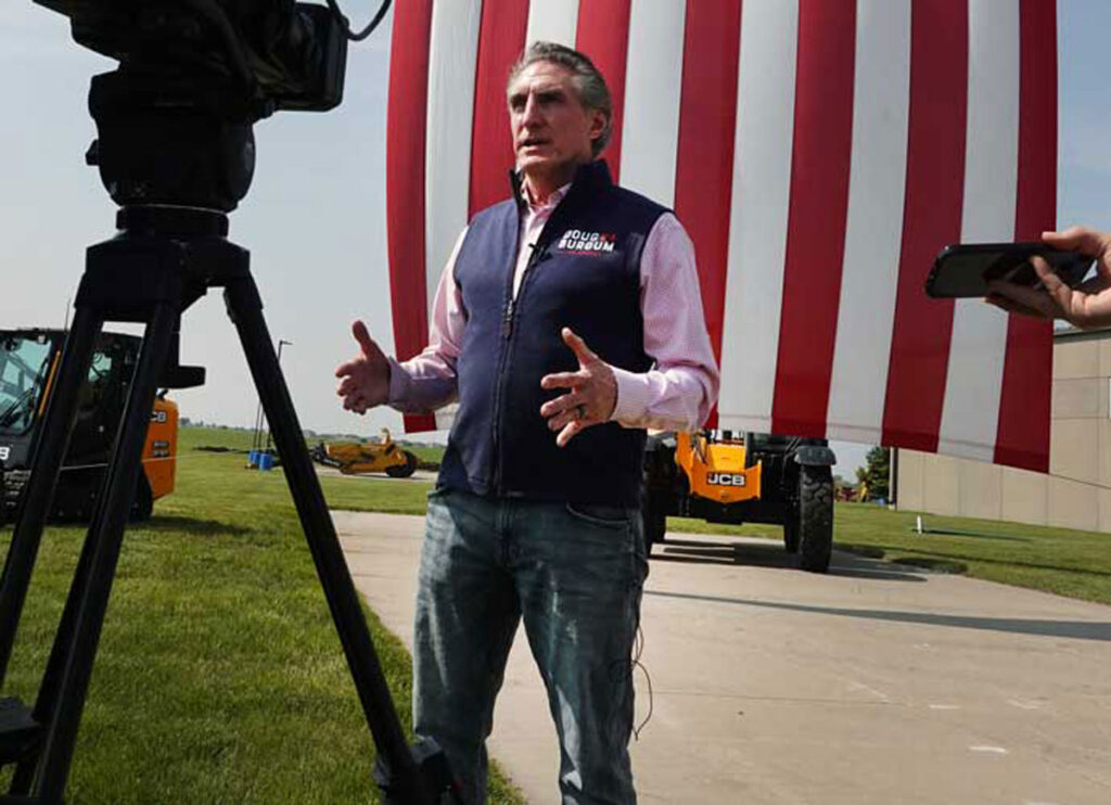 Interior Sec. Doug Burgum Demands Staff Serve Him Fresh-Baked Cookies, Asks Political Appointees To Wash Dishes