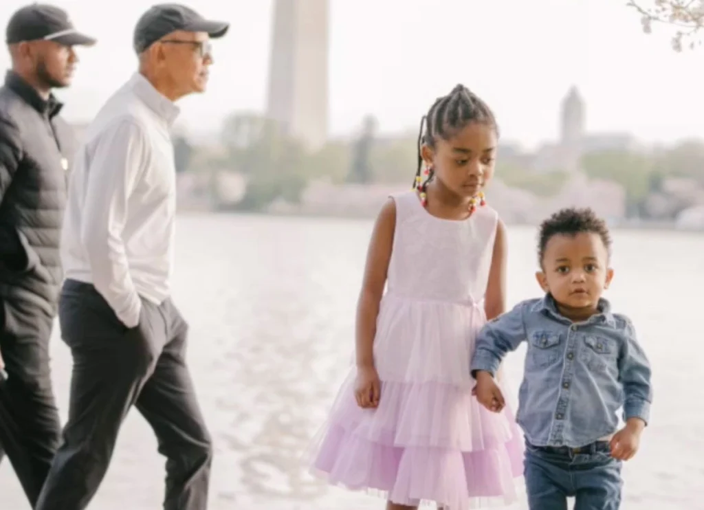 VIDEO: Barack Obama Responds After Photobombing Family’s Cherry Blossom Pics – ‘My Bad!’