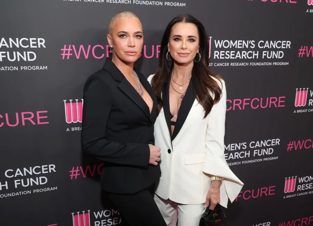 Teddi Mellencamp Shows Off Surgery Scars On Bald Head Amid Brain Cancer Battle