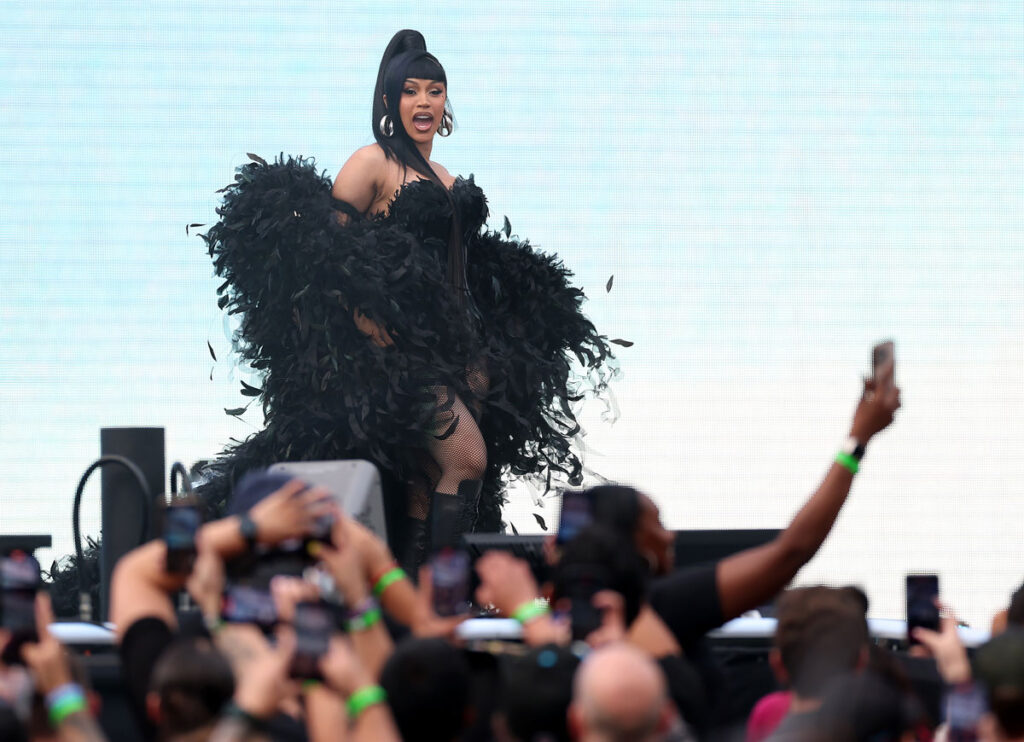 Cardi B’s Feathered Cape At WWE SummerSlam Gets Rave Reviews From Fans