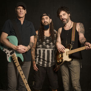 Richie Kotzen Interview On The Winery Dogs, Touring, Guitar Tips