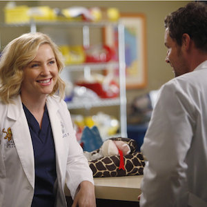 ‘Grey’s Anatomy’ Recap: Derek Supports Meredith’s Career; Arizona And Leah Heat Up