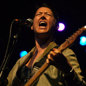 Michelle Shocked Unleashes Anti-Gay Remarks During Concert, Venues Cancel Her Concerts
