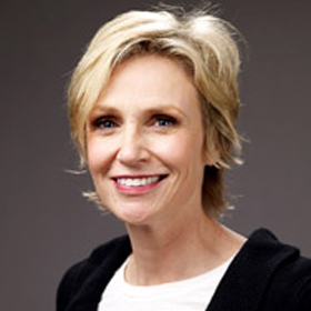 Jane Lynch Chokes Up Talking About Cory Monteith On ‘Tonight Show’