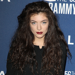 Lorde's Parents Get Engaged At Niagara Falls After 30 Years Together