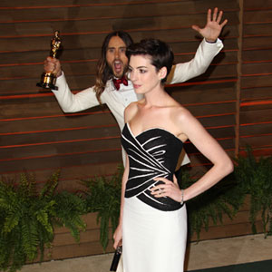 Jared Leto Photobombs Anne Hathaway At Oscar After-Party, Lupita Nyong'o Stuns [OSCAR SLIDESHOW]