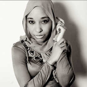 FASHION WEEK: Nzinga Knight, American Muslim Fashion Designer, Innovates On The Catwalk