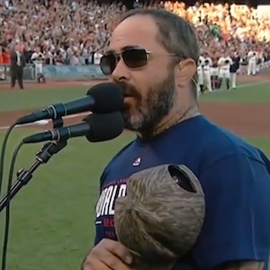 Aaron Lewis Flubs Lyrics To National Anthem At World Series, Asks For "Nation's Forgiveness"