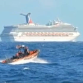 Carnival Cruise Ship Dream Stuck In St. Maarten, Mechanical Issues To Blame