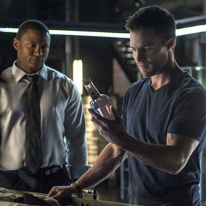 'Arrow' Recap: Sara Reunites With Her Father; Ollie Fights The League Of Assassins