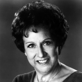Jean Stapleton, Actress Who Played Edith On 'All In The Family,' Dies At 90