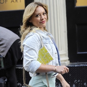 Hilary Duff Films 'Younger' In NYC, Opens Up About Aaron Carter