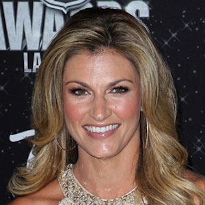 Erin Andrews Taking Over Pam Oliver's Job On Fox's No. 1 NFL Sideline Reporting Team