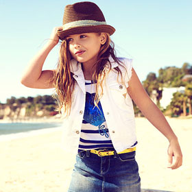 Anna Nicole Smith's Daughter, Dannielyn Birkhead, Models In New Guess Campaign