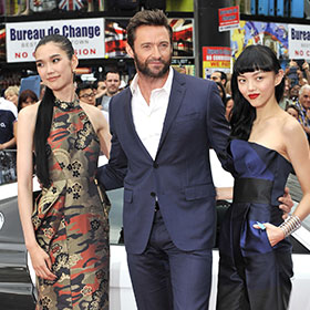 ‘The Wolverine’ UK Premiere: Hugh Jackman, Rila Fukushima, Tao Okamoto Stun [Slideshow]