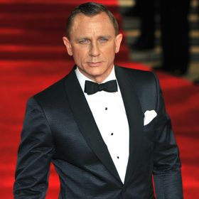 Daniel Craig Spices Up Red Carpet