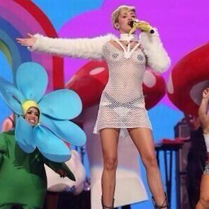 Miley Cyrus Dons Pasties At iHeartRadio Music Fest, Twerks [PHOTOS]