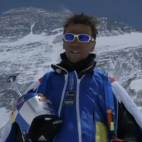 Valery Rozov, Russian Daredevil, Flies From Face Of Mount Everest [VIDEO]