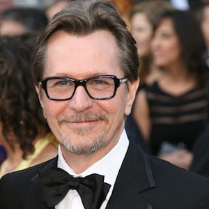 Gary Oldman Apologizes For Defending Mel Gibson, Talking About Jews In Hollywood